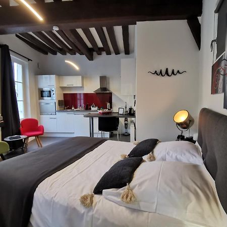Appartement Le Saint-Aignan, Nuits-chartraines, Parking privé, 3 étoiles à Chartres Extérieur photo